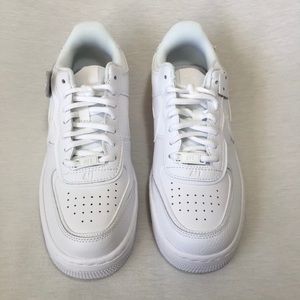 Nike Air Force 1 in Triple White